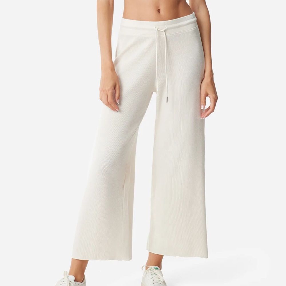MATE the Label. Organic Thermal Wide Leg Pant in Bone. Size Small.